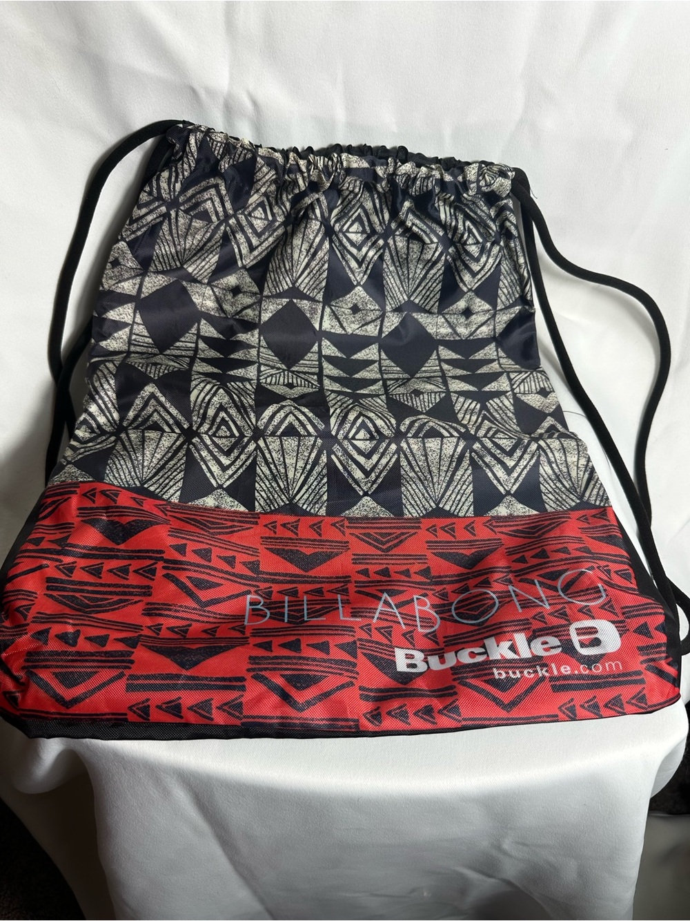 Billabong-Buckle Drawstring Bag - Black & Red
